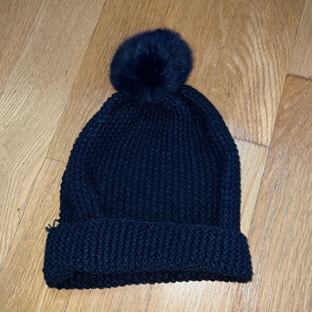 Navy blue knit Pompom hat